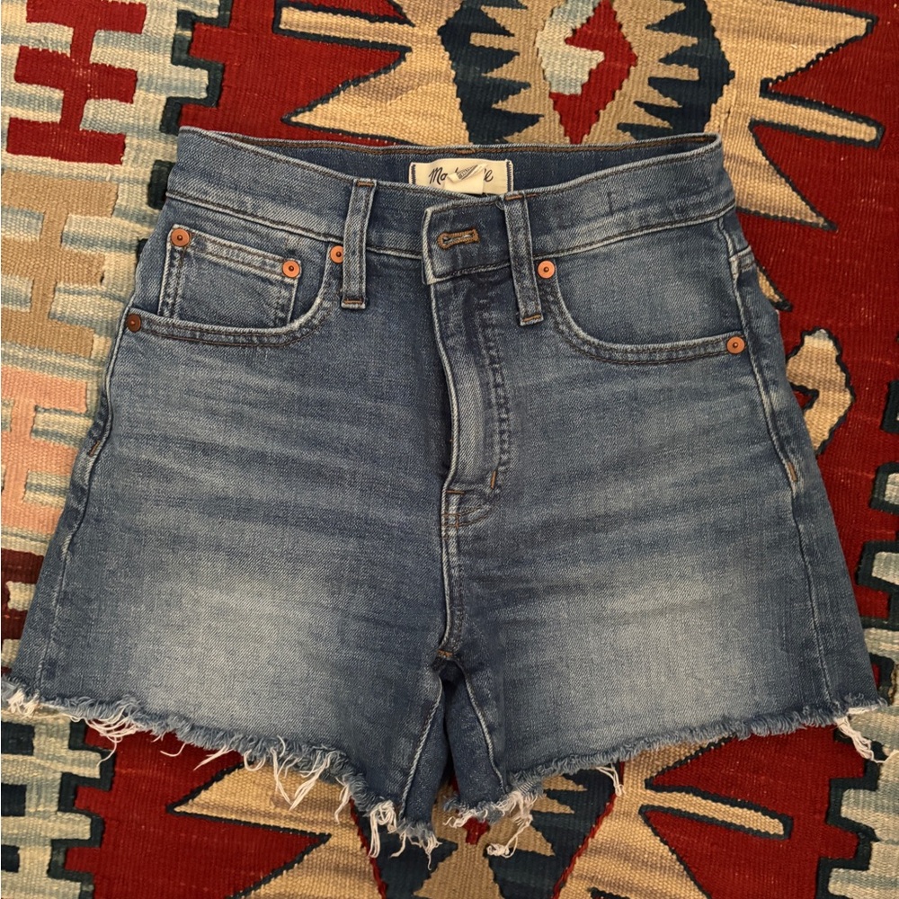 Madewell women’s High-Rise Denim Shorts 23